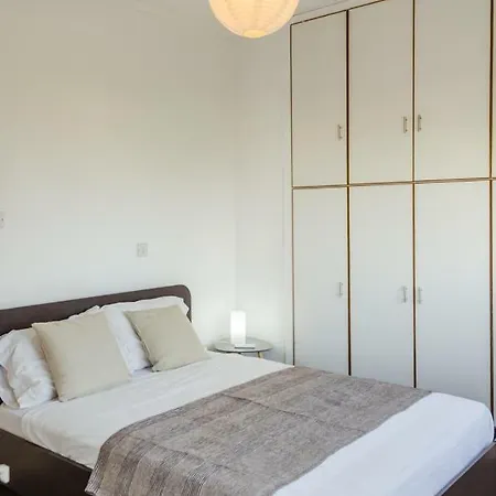 Cozy, Bright, 2 Bedroom Flat - City Center Limisso