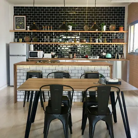 Cozy, Bright, 2 Bedroom Flat - City Center *