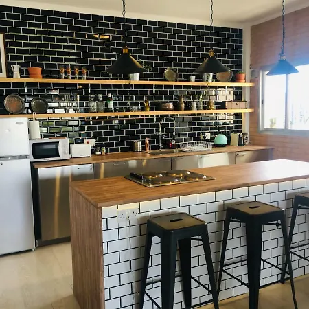 Cozy, Bright, 2 Bedroom Flat - City Center Διαμέρισμα *