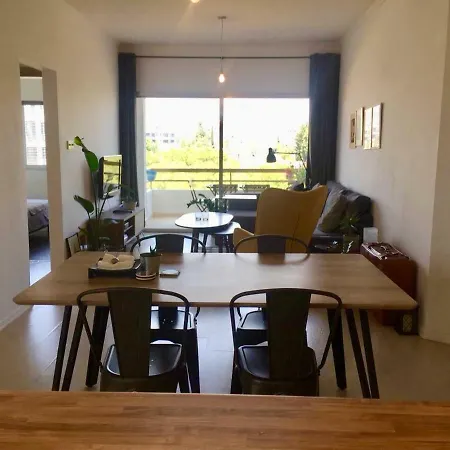 Cozy, Bright, 2 Bedroom Flat - City Center Διαμέρισμα *