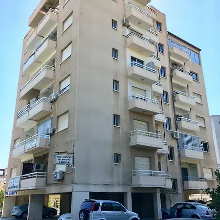 Cozy, Bright, 2 Bedroom Flat - City Center * Λεμεσός